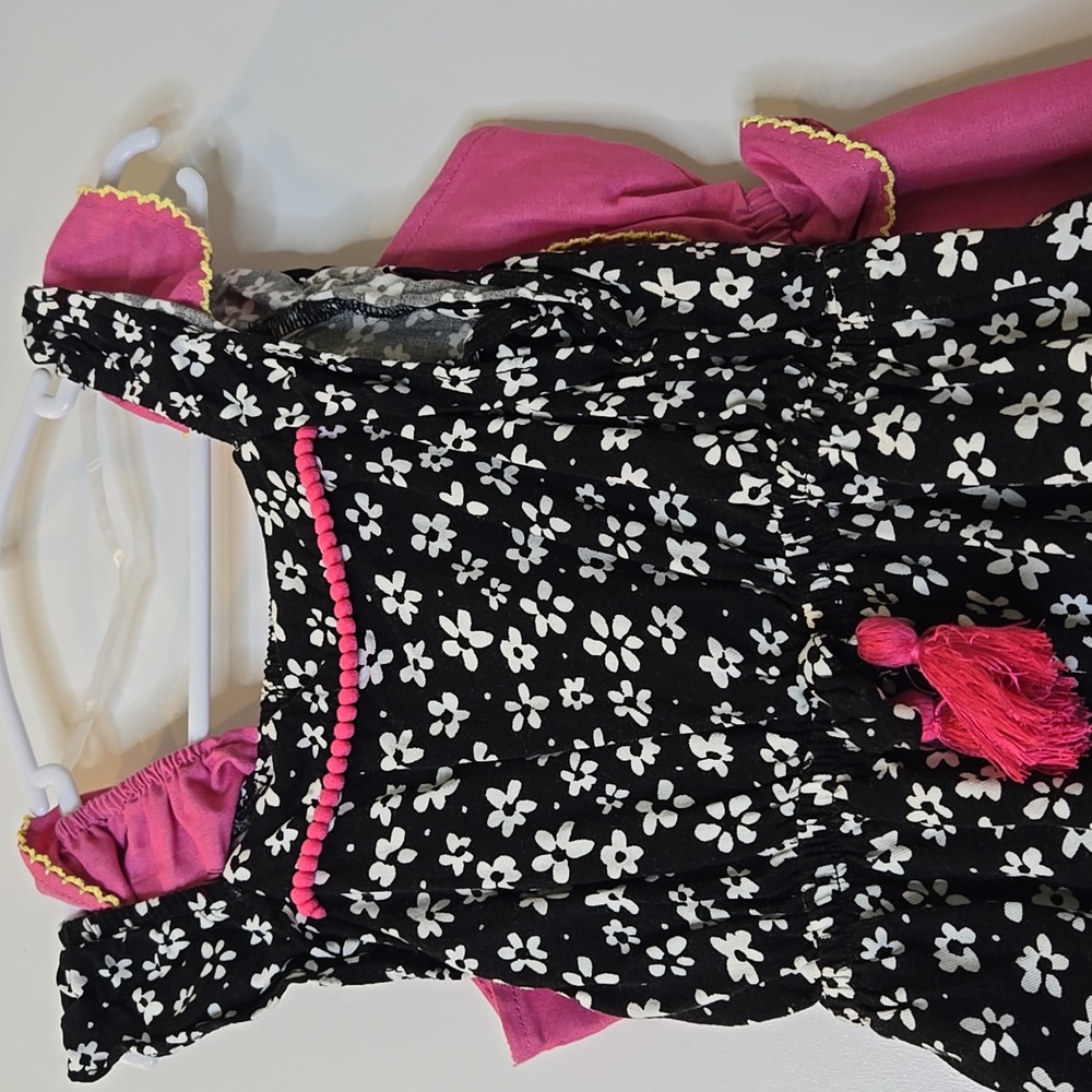 Vince Camuto Fuchsia/black Ruffled Rompers - Picture 7 of 7